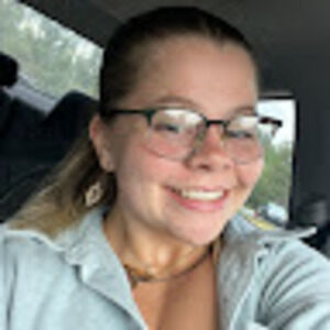 Meet your Posher, Ayla